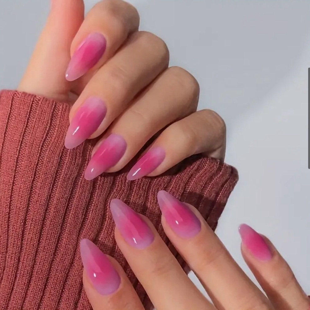 24 pcs Almond Press-on Pink Gradient Artificial False Fake Nails 💕💕✨